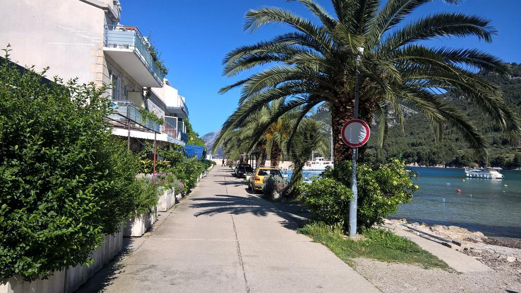 Apartments Mediterranea Zuljana Exterior photo